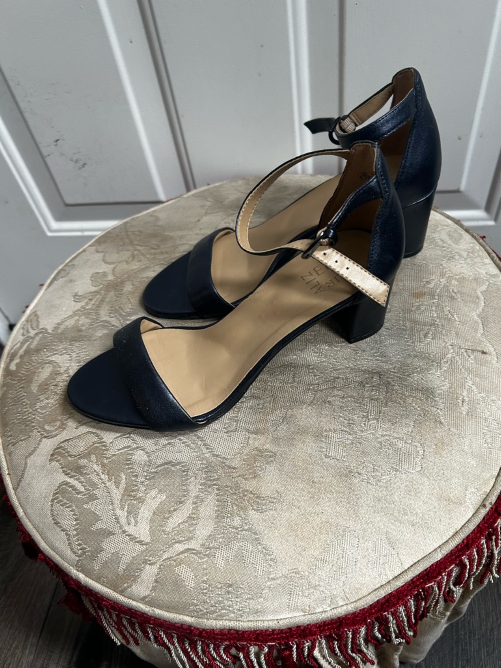 Naturalizer Black leather Vera Block sandals  Sz 8.5W